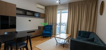 Dwa przestronne, eleganckie pokoje, garaż