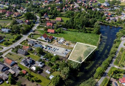 Działka budowlana z linią brzegową!