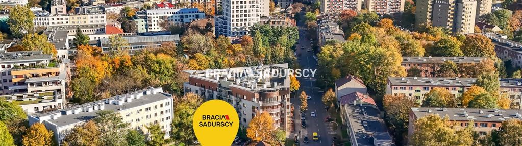 Lokal mieszkalno-usługowy w centrum.