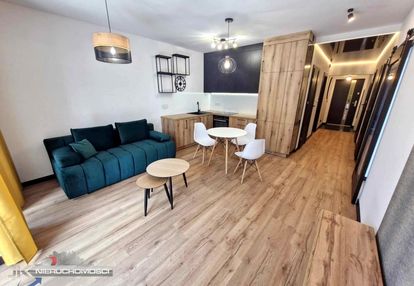 W szeregówce/3pokoje/ogródek 30m2/2x m.parkingowe