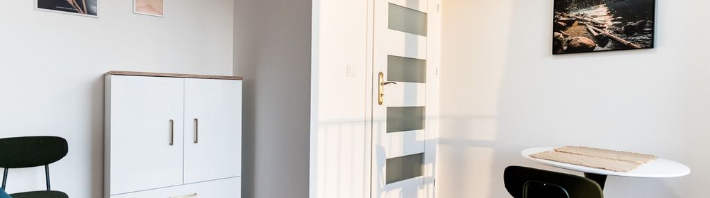 Do wynajęcia 3 pokojowe mieszkanie, czerwone maki