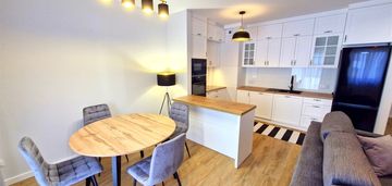 Os.projektant/3 pokoje/garaż/komórka/klimatyzacja