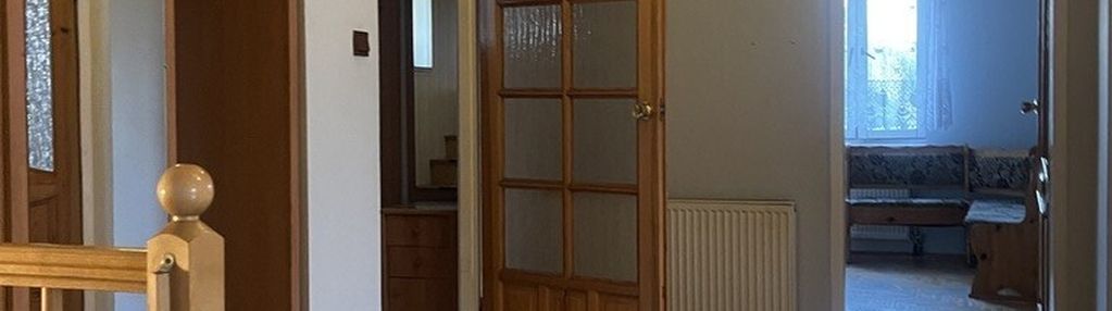 Przestronny dom 300 m², 9 pokoi, działka 800 m²