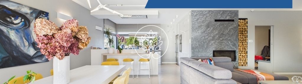 Ekskluzywny dom na dużej, słonecznej działce.