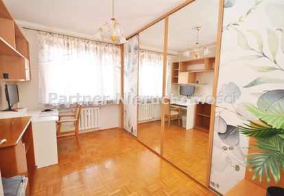 Cegła, 3 pokoje gotowe do wprowadzenia, balkon