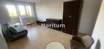 Kawalerka umeblowana. oddzielna kuchnia balkon