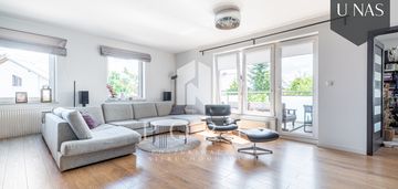 Gotowy do wprowadzenia apartament z dwoma garażami