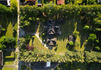 Luksusowa rezydencja z basenem i bacówką, 1,2 ha