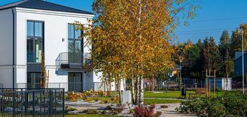 Niemcz nowoczesny dom - 5 pokoi z - garaż w bryle