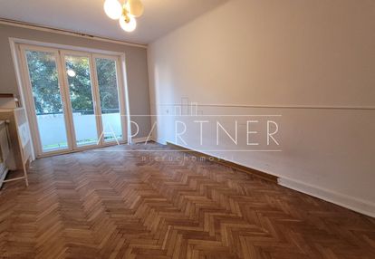 Duże mieszkanie dwupokojowe na dołach