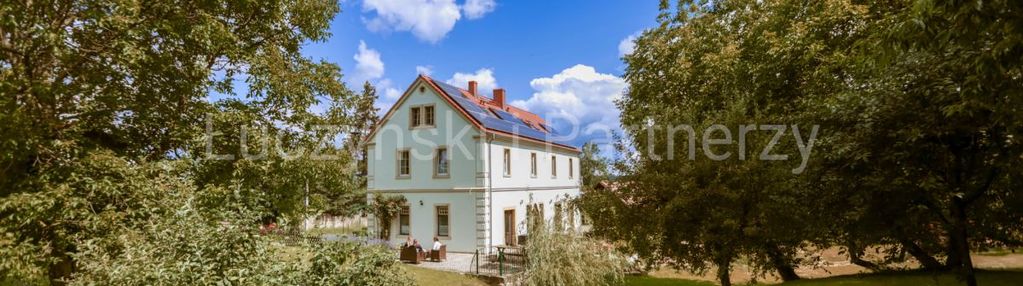 Poniemiecka szkoła z 1867 roku - twój idealny dom