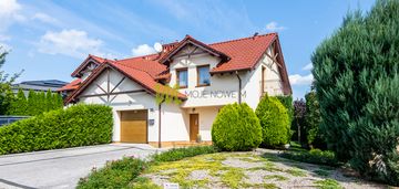 Dom blisko jeziora w chybach