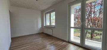 M-3 z balkonem w chwałowicach