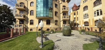 Apartament dwupoziomowy / borek /