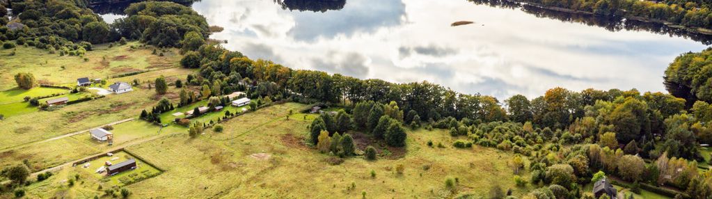 Budowlana 4509m² z linią brzegową jeziora salino