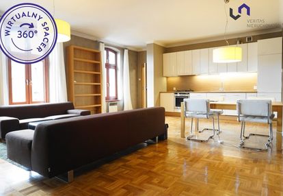 Dwupoziomowy apartament w centrum katowic 210m2