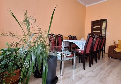 Dwupokojowe, przestronne mieszkanie w centrum.