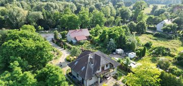 Dom z piękną i dużą działką 4000 m² – wrocław