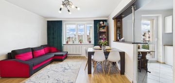 3 - pokojowe mieszkanie, iii piętro.