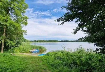 Działka budowlana nad jeziorem, las, Natura 2000