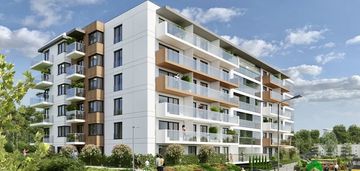 50.85m2, trzy pokoje, dwa balkony.