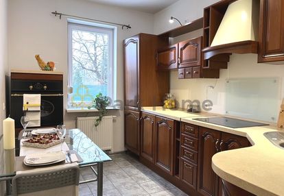 Łazarz-2 pokoje z balkonem do wejścia :)