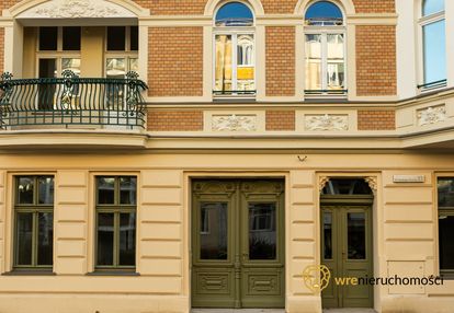 Zrewitalizowana kamienica | sztukateria | loggia