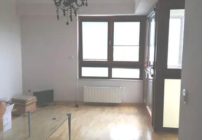 Wyposażone 4 pokoje, komunikacja, garaż, komórka
