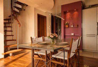 Mieszkanie dwupoziomowe z antresolą | balkon