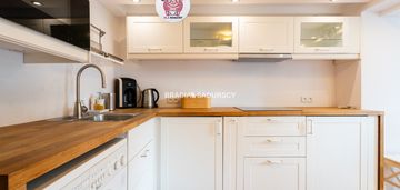 4 pokoje +2 pokoje + garaż