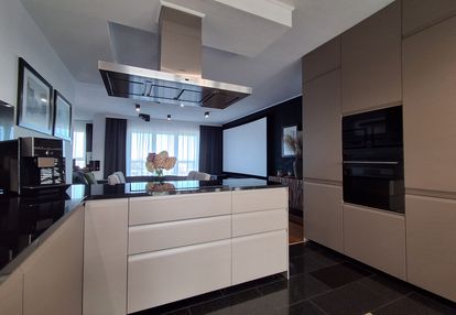 Apartament 90 m², 2 balkony, widok na zatokę
