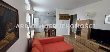 Nowogródzka, 47m2, apartamentowiec z 2016r.