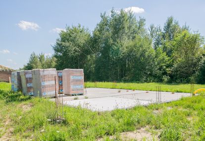 Działka z wylanym fundamentem w lipinach!