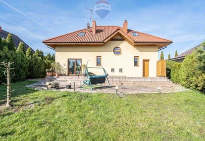 Przytulny i funkcjonalny dom w kiekrzu.