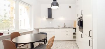 Kawalerka z kuchnią | 41,5 m2 | tramwaj | 3000 all