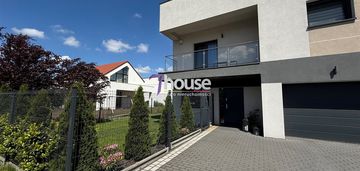Funkcjonalny dom do zamieszkania w centrum miasta!