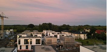 Szklane ściany, wys.2.85, blisko gocławia, ostanie