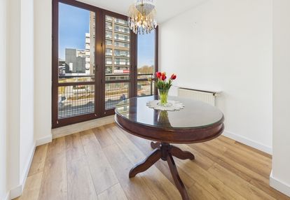 5-pokojowe mieszkanie z dużym tarasem i garażem