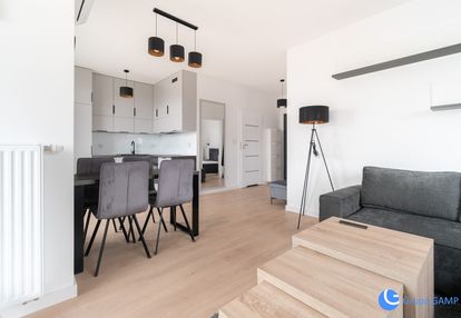 2 pokoje 46m2, ul. wielicka, balkon, parking.