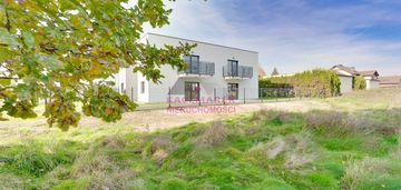 Nowoczesne apartamenty, duży parking, ogródek!