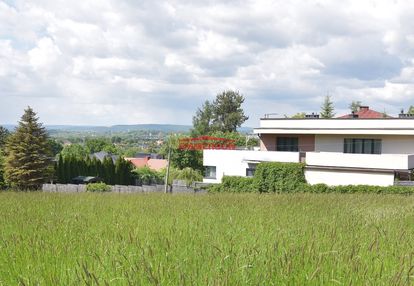 Piękny 2-rodzinny dom w libertowie, widok z działk