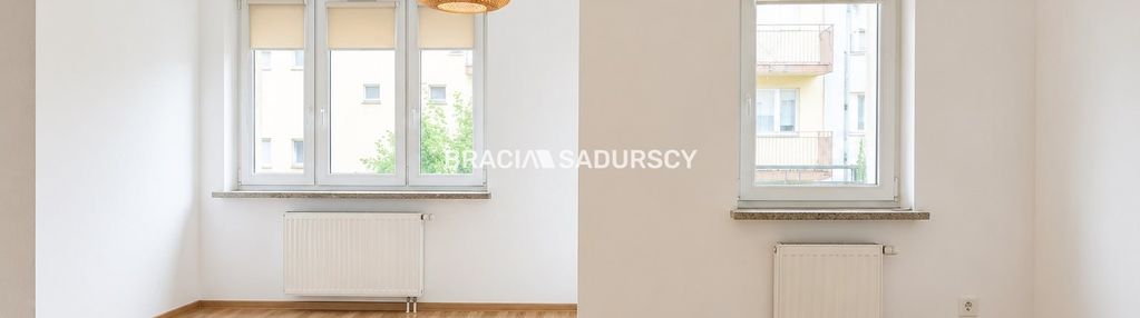 Kawalerka z balkonem, płaszów