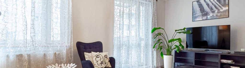 Pełny rozkład - przy rzece - umeblowane