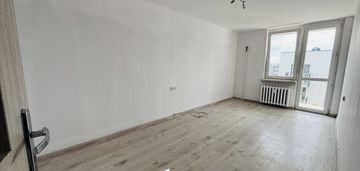 Komfortowe 45 m² z osobną kuchnią i balkonem