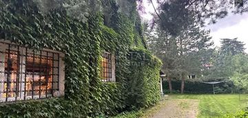 Dom pod działalność gospodarczą w wesołej