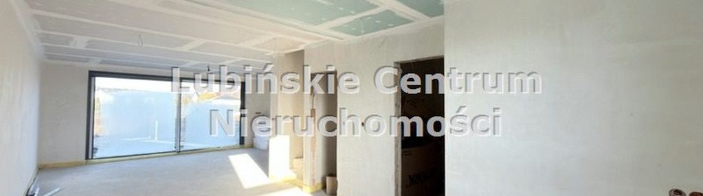 Dom w zabudowie szeregowej - skrajny - obora/lubin
