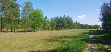 Działka budowlana przy lesie