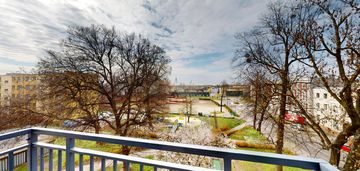 2 pokoje po generalnym remoncie/ balkon/ pec