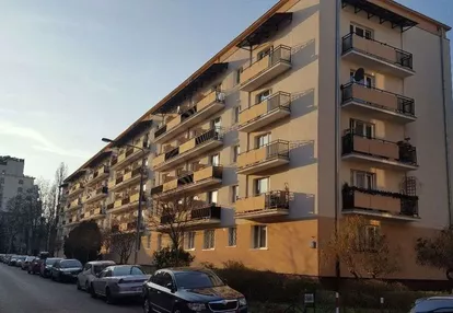 METRO POLITECHNIKA. Kawalerka z dużym balkonem.