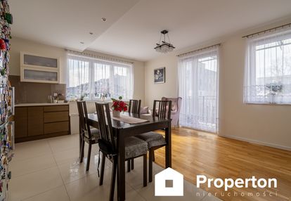 Przestronne w świetnej lokalizacji, garaż, komórka